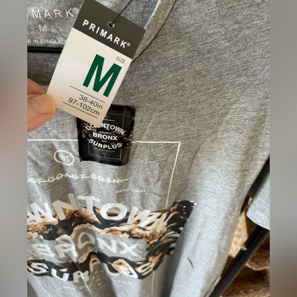 Primark Super Soft Graphic T-shirt - Medium - Picture 2 of 4